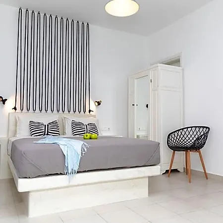 Naxos Center Superior Quadruple Balcony Вилла *